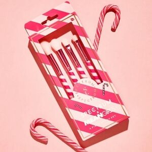 Mean Girls Candy Cane "You Go Glen Coco" 4 Piece Brush Set